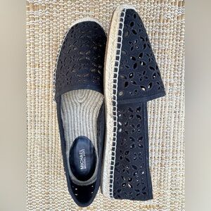 MICHAEL KORS s11 blk eyelet espadrilles-look NEW-super comfy and durable